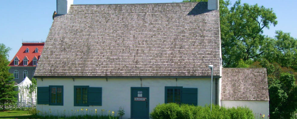 La maison Girardin est une maison de ferme située au 600, avenue Royale dans l'arrondissement de Beauport à Québec. Elle a été construite à une date inconnue entre 1784 et 1819, ce qui en fait l'une des plus vieille maison sur le chemin du Roy. Wikipédia