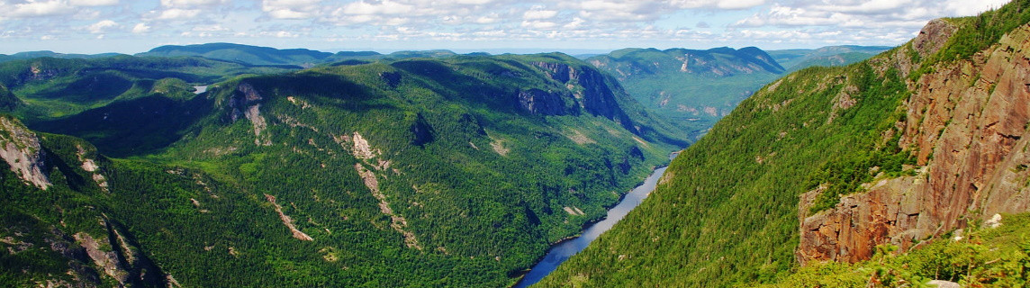 HAUTES-GORGES-DE-LA-RIVIÈRE-MALBAIE EN HYDRAVION
